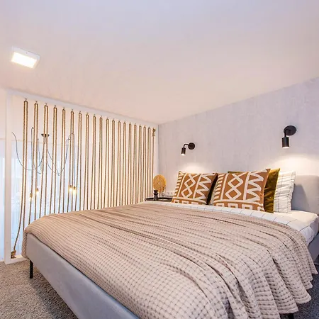 Апартаменты Sigma Skyline Loft In Vilnius-15 *